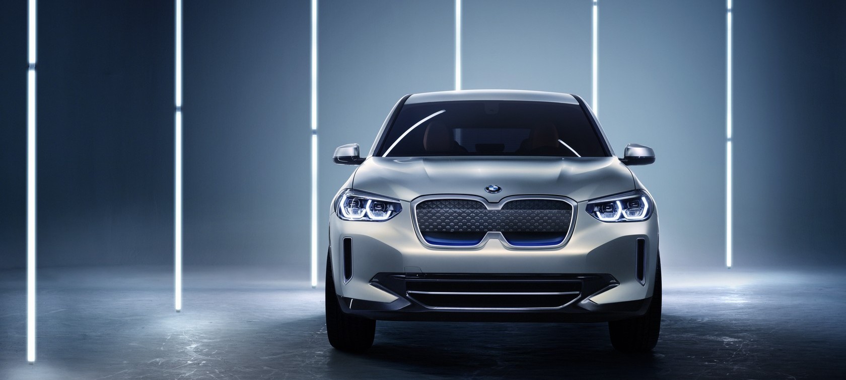 Концепт BMW iX3. Перший електричний SAV.