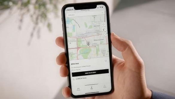 Відправка точки призначення в навігацію автомобіля.